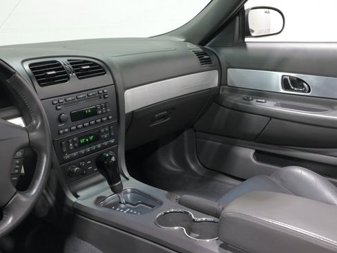 Used 2002 Ford Thunderbird image 75