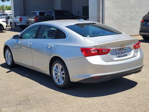 Used 2018 Chevrolet Malibu LT FWD image 6