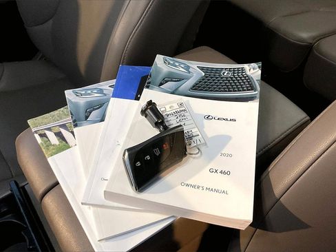 Used 2020 Lexus GX 460 Premium image 35