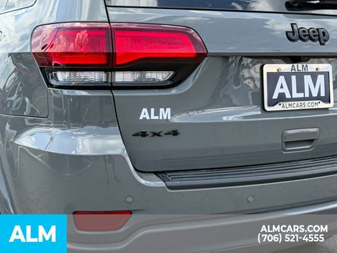 Used 2020 Jeep Grand Cherokee Altitude AWD/4WD image 6
