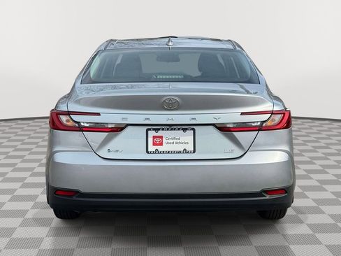Used 2025 Toyota Camry LE image 6