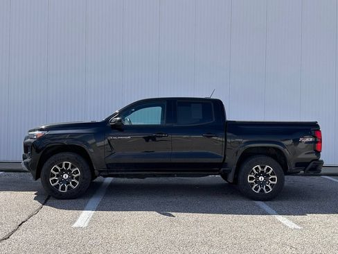 Used 2023 Chevrolet Colorado Z71 w/ Z71 Convenience Package 2 AWD/4WD image 2
