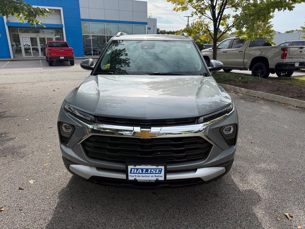 Used 2024 Chevrolet TrailBlazer LT w/ Driver Confidence Package AWD/4WD image 8