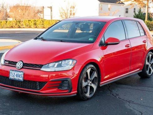 Used 2019 Volkswagen Golf 4-Door image 1