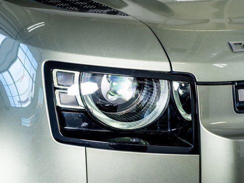 Used 2021 Land Rover Defender 110 X-Dynamic HSE image 20