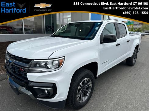 Used 2022 Chevrolet Colorado Z71 w/ Safety Package AWD/4WD image 1