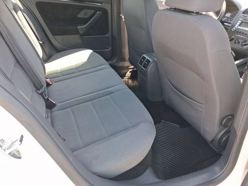 Used 2008 Volkswagen Rabbit S FWD image 22