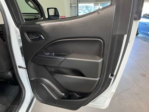 Used 2021 Chevrolet Colorado LT w/ LT Convenience Package image 15