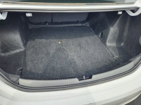 Used 2024 Chevrolet Malibu LT image 6