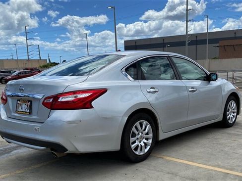 Used 2016 Nissan Altima 2.5 S w/ Power Driver Seat Package FWD image 5
