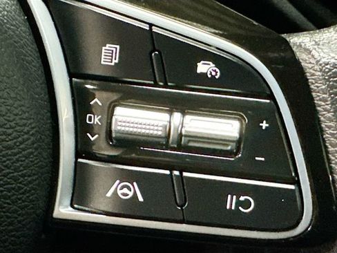 Used 2023 Kia Forte LXS w/ LXS Technology Package image 10