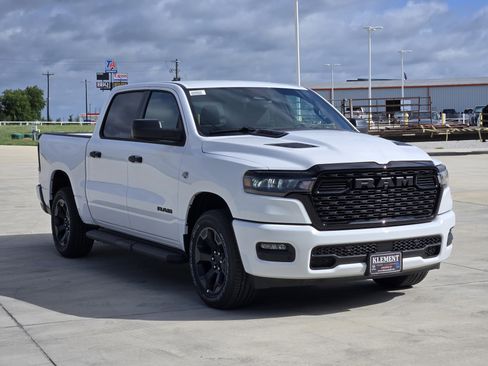 New 2026 RAM 1500 Express AWD/4WD image 3