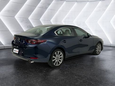 Used 2021 MAZDA MAZDA3 s image 4