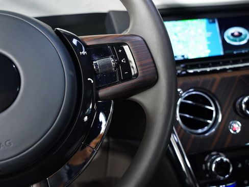 Used 2023 Rolls-Royce Cullinan w/ Cullinan Package image 62