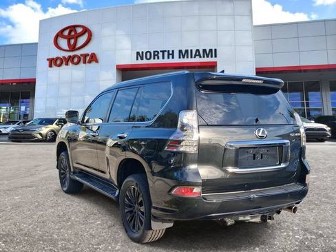 Used 2023 Lexus GX 460 Luxury w/ Accessory Package AWD/4WD image 3