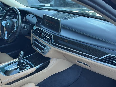 Used 2017 BMW 750i 750i image 37