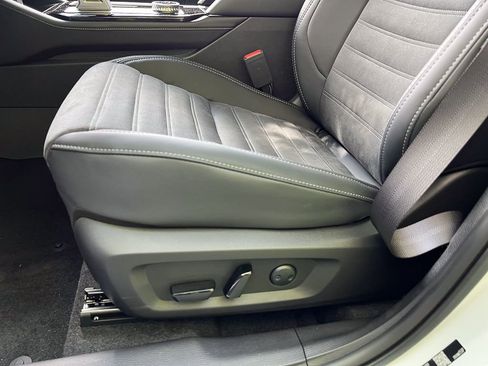 New 2026 Mitsubishi Outlander LE AWD/4WD image 19