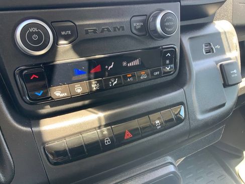 Used 2025 RAM ProMaster 3500 w/ Convenience Group FWD image 24