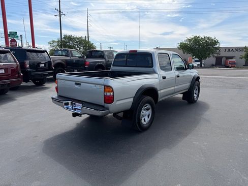 Used 2004 Toyota Tacoma PreRunner RWD image 5