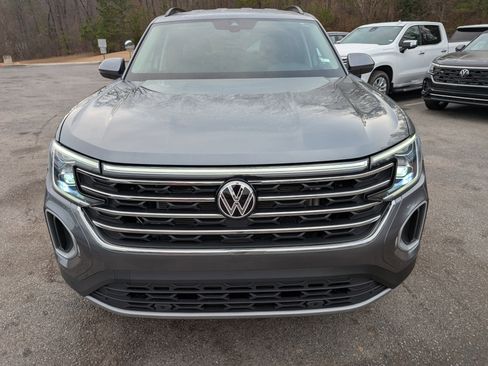 Used 2024 Volkswagen Atlas SE w/ Black Wheel Package image 13