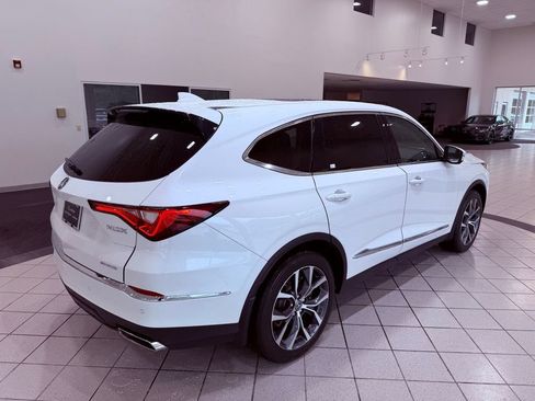 Used 2024 Acura MDX SH-AWD w/ Technology Package image 16