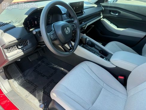 Used 2025 Honda Accord SE image 13