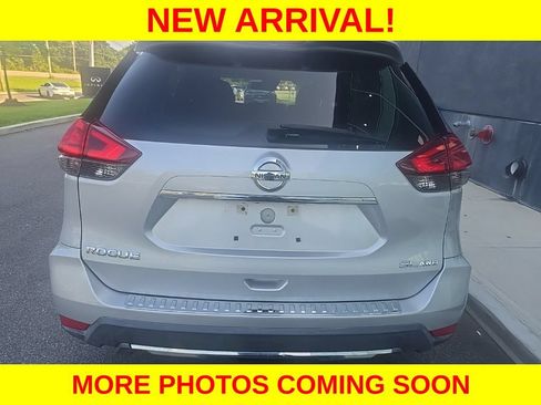 Used 2017 Nissan Rogue SL w/ SL Premium Package AWD/4WD image 8