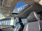 Used 2017 Nissan Pathfinder Platinum image 2