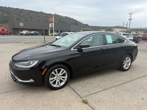Used 2015 Chrysler 200 Limited FWD image 7