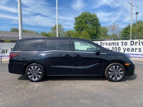 New 2026 Honda Odyssey Elite image 2