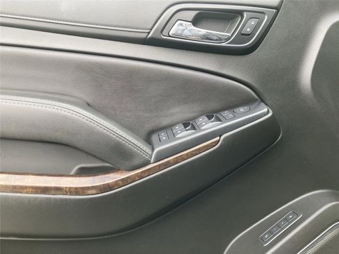 Used 2019 Chevrolet Tahoe LT image 25