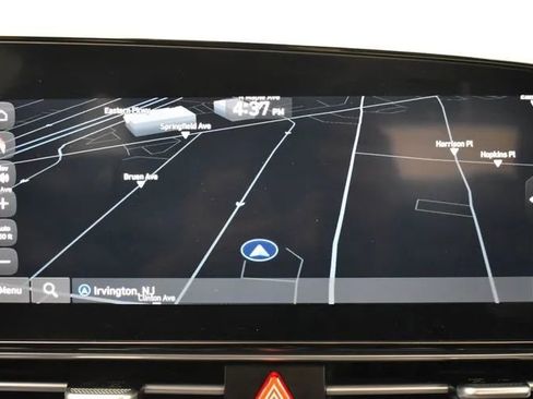 Used 2024 Hyundai Elantra SEL FWD image 29