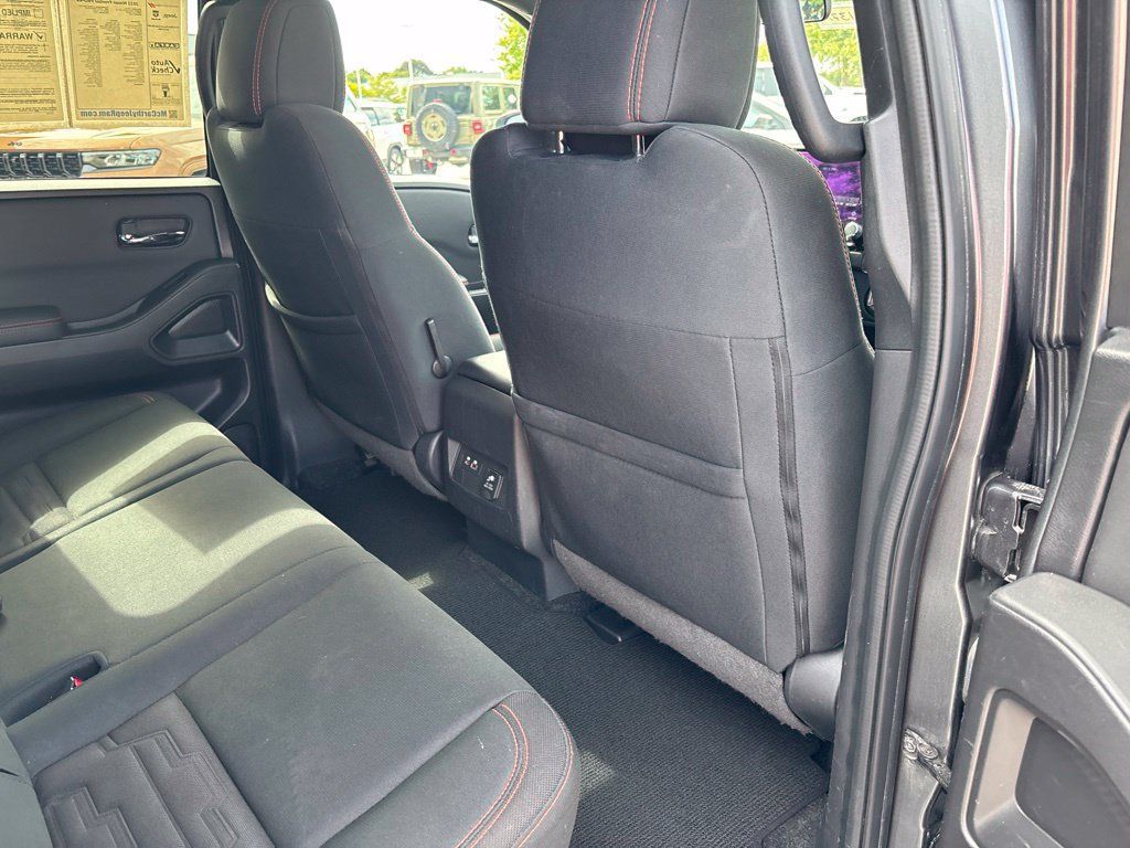 Used 2022 Nissan Frontier PRO-4X AWD/4WD image 19