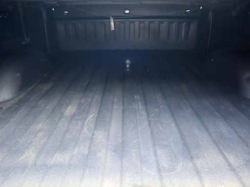 Used 2019 GMC Sierra 2500 SLE w/ SLE Preferred Package AWD/4WD image 8