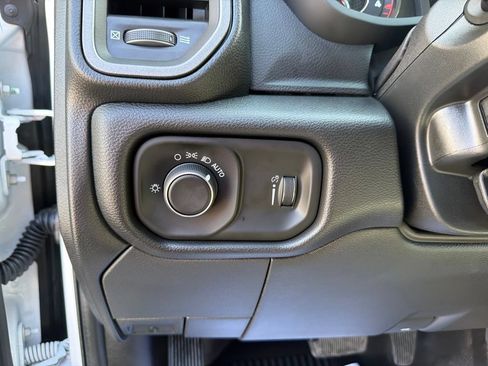 Used 2024 RAM 5500 Tradesman w/ Chrome Appearance Group AWD/4WD image 15