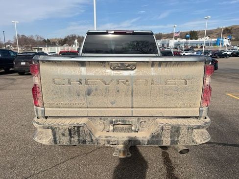 Used 2024 Chevrolet Silverado 2500 Custom w/ Custom Convenience Package image 6