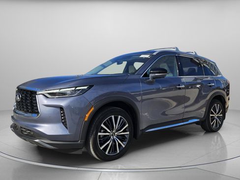 Used 2023 INFINITI QX60 Sensory w/ Cargo Package image 2