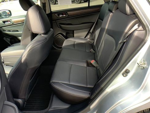 Used 2018 Subaru Outback 3.6R Limited image 26