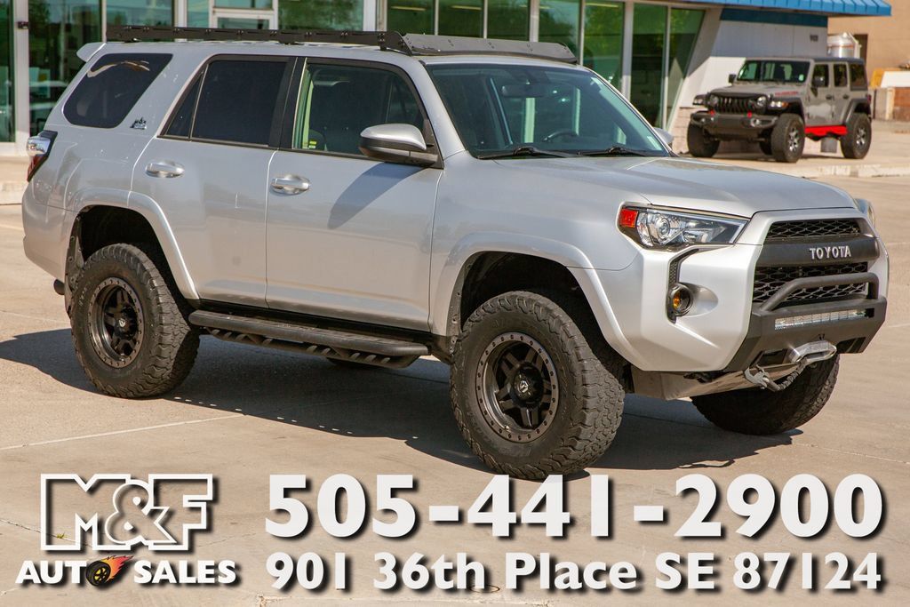 Used 2019 Toyota 4Runner SR5 AWD/4WD image 1