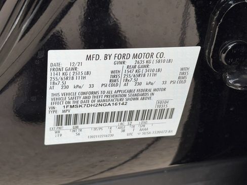 Certified 2022 Ford Explorer XLT w/ Equipment Group 202A RWD image 32