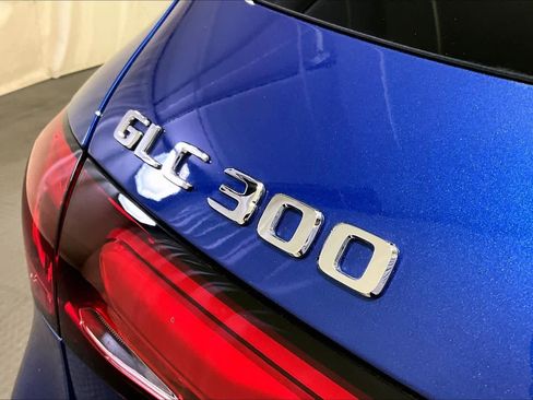 Used 2023 Mercedes-Benz GLC 300 4MATIC image 9