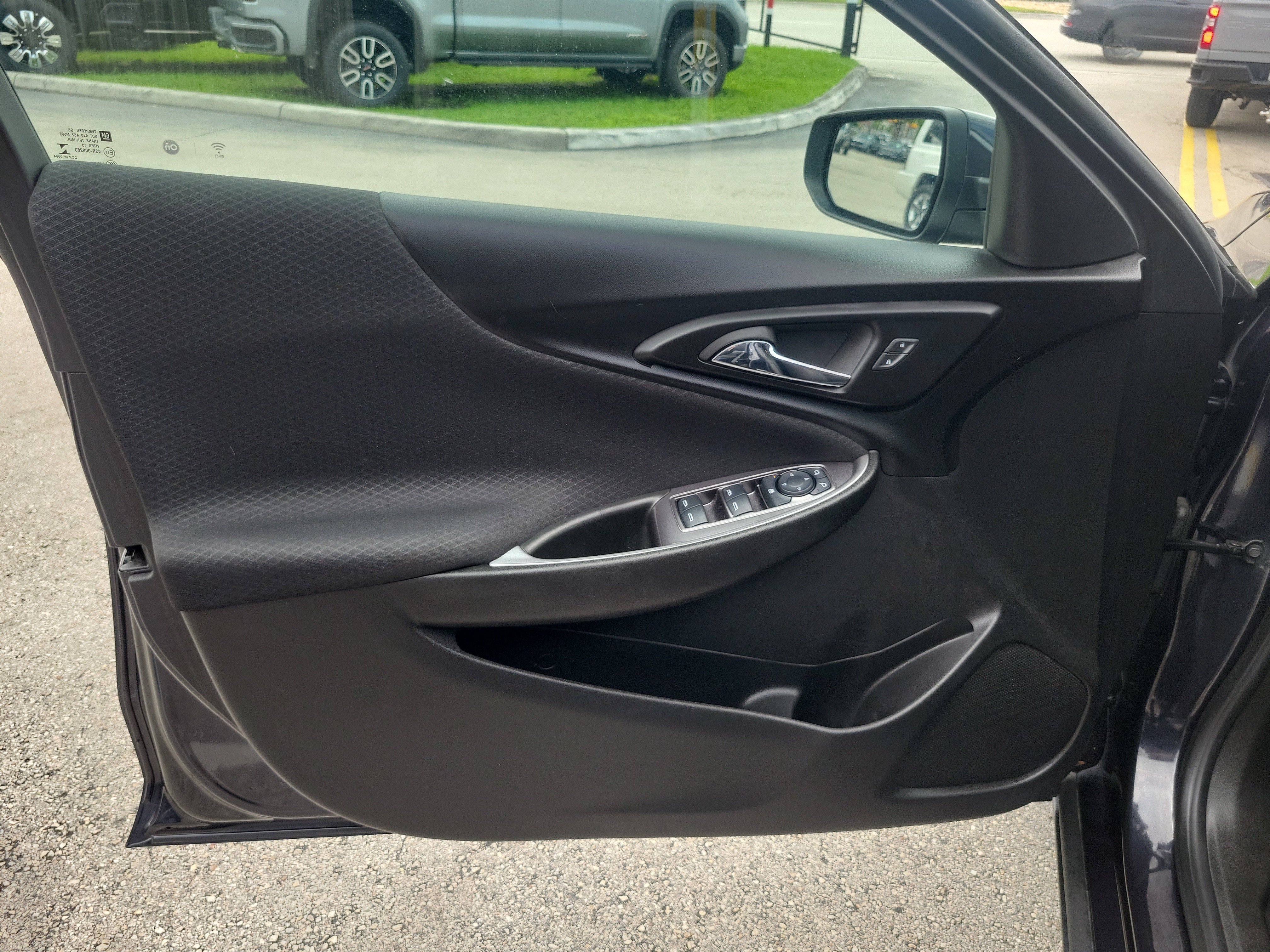 Used 2023 Chevrolet Malibu LT FWD image 22