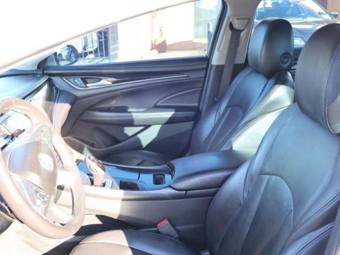 Used 2018 Buick LaCrosse Premium image 12