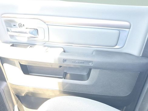 Used 2024 RAM 1500 Classic SLT AWD/4WD image 17