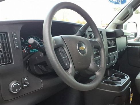 Used 2025 Chevrolet Express 3500 LS image 15