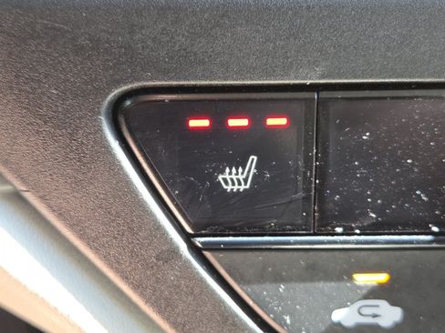 Certified 2023 Honda Accord EX image 6