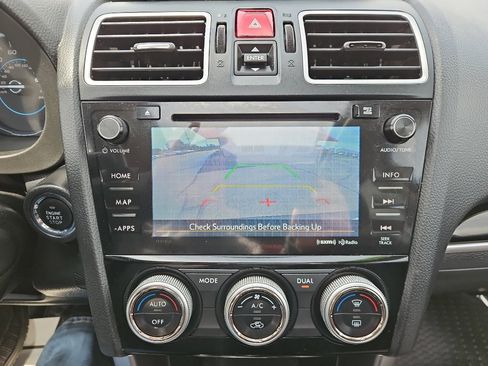 Used 2017 Subaru Forester 2.5i Touring AWD/4WD image 22