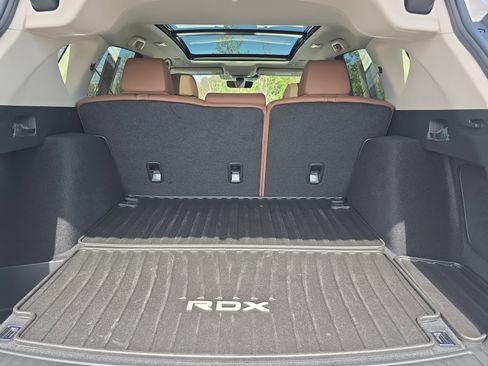 Used 2025 Acura RDX w/Technology Package image 12