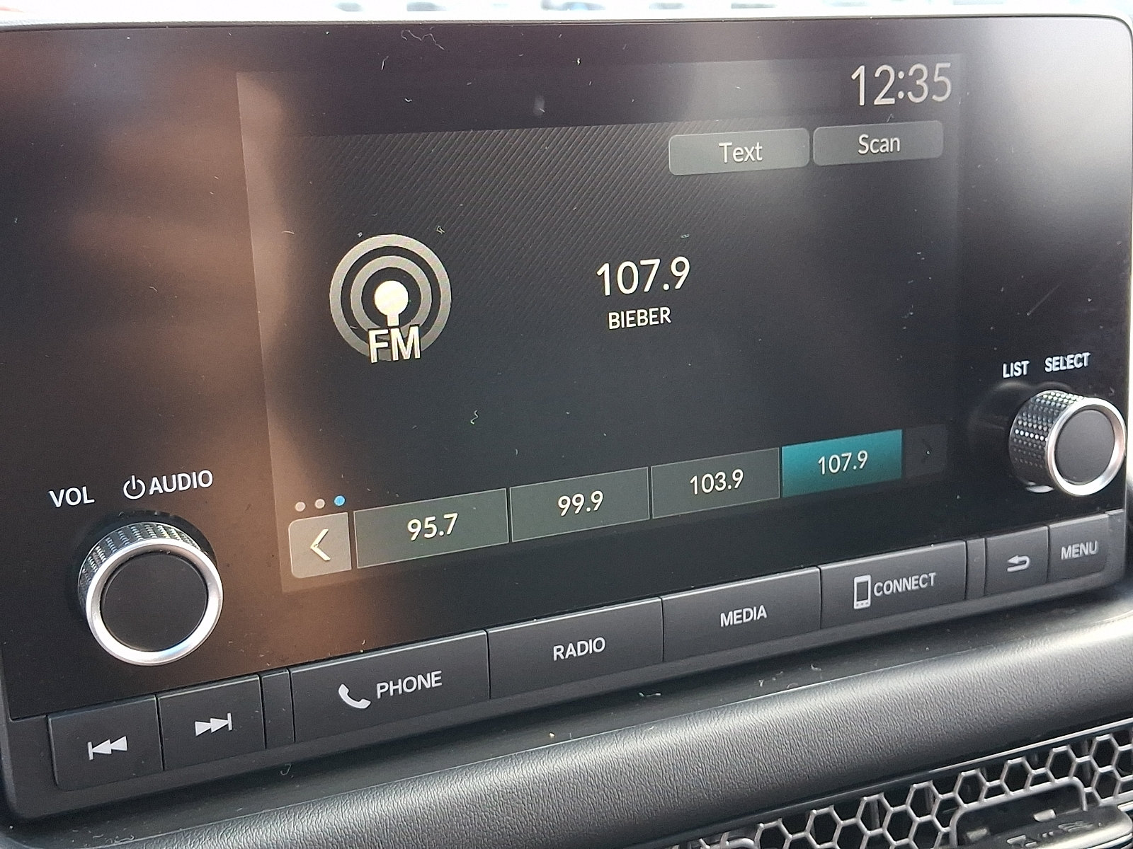 Certified 2024 Honda HR-V Sport image 17