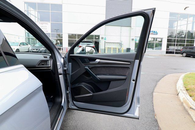 Used 2018 Audi SQ5 Prestige w/ Prestige Package AWD/4WD image 46